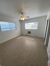 2829 Jackson St in Hollywood, FL - Building Photo - Building Photo