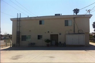 6402 Radford Ave in North Hollywood, CA - Building Photo - Building Photo