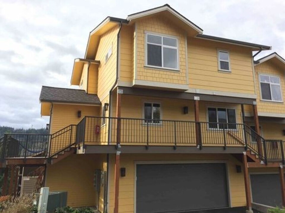 821 Blueberry Ln in Bellingham, WA - Building Photo