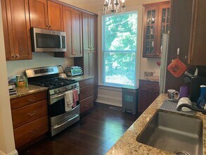 27 West Ln in Ridgefield, CT - Building Photo - Building Photo