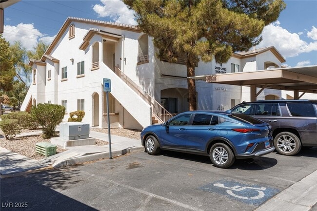 5650 E Sahara Ave in Las Vegas, NV - Building Photo - Building Photo