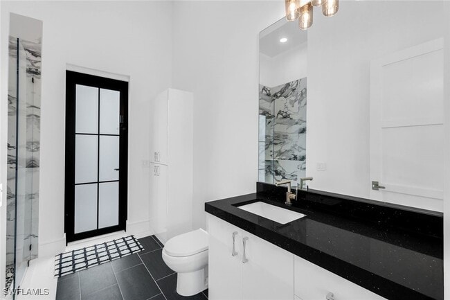 property at 6677 Hunters Rd