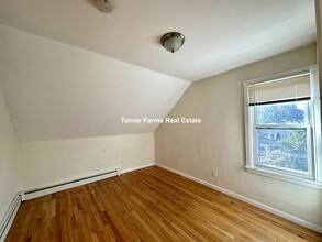 185 Beacon St, Unit 3 in Somerville, MA - Foto de edificio - Building Photo