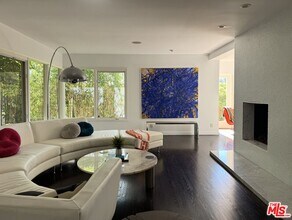 1555 Rising Glen Rd in Los Angeles, CA - Building Photo - Building Photo