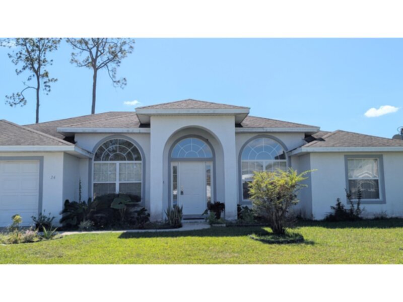 24 Eastmoor Ln in Palm Coast, FL - Building Photo