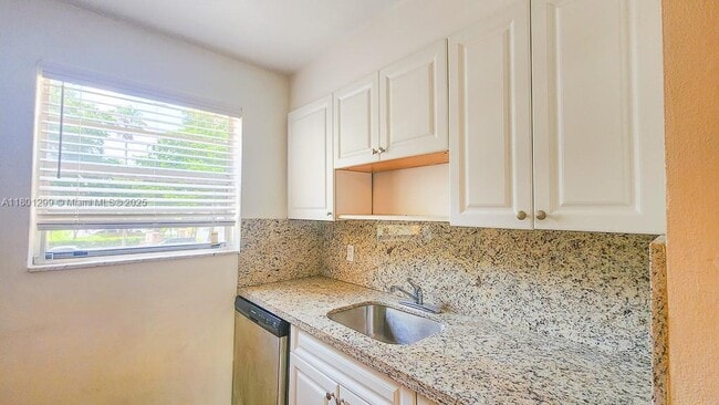property at 11 Edgewater Dr