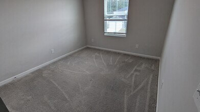 128 Bottlebrush Dr in Bloomingdale, GA - Building Photo - Building Photo