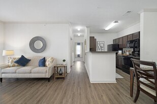 Falls at 109 in Lebanon, TN - Building Photo