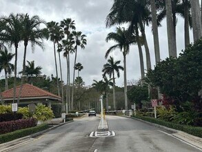 620 Laurel Ln in Pembroke Pines, FL - Building Photo - Building Photo