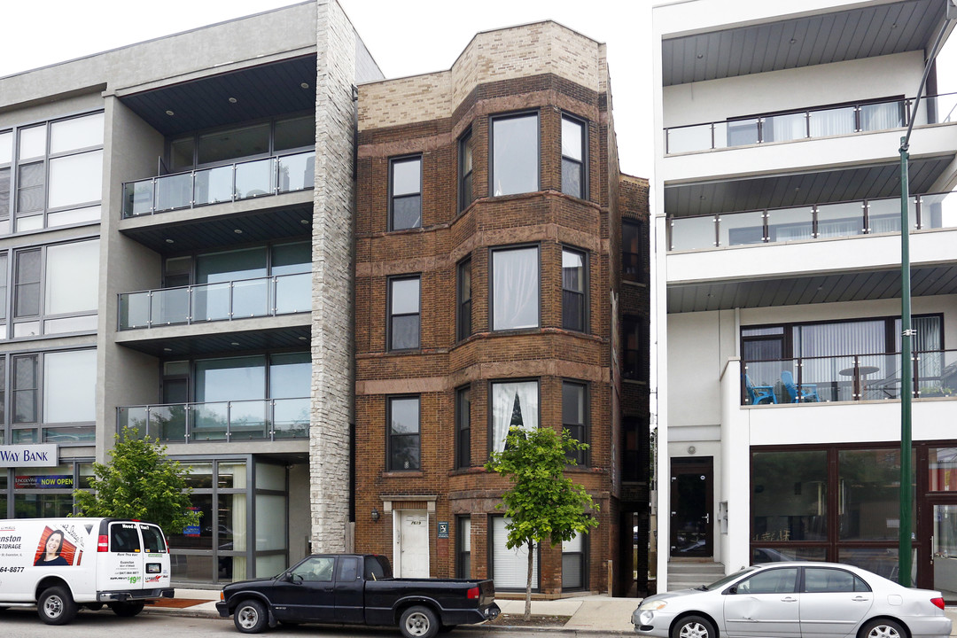 1619 N Ashland Ave in Chicago, IL - Building Photo