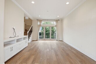 725 Reflection Way in Mountain View, CA - Building Photo - Building Photo