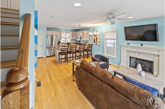 479 S Benson Rd in Fairfield, CT - Building Photo - Building Photo