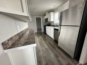 555 Delaware in Belleville, MI - Building Photo - Building Photo