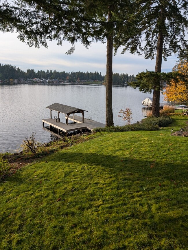 30435 234th Ave SE, Unit Apartment in Black Diamond, WA - Building Photo - Building Photo