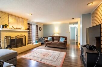 2322 77th St in Lubbock, TX - Building Photo - Building Photo