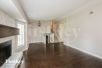 4569 Iroquois Trail NW in Duluth, GA - Foto de edificio - Building Photo