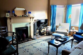 1307 Commonwealth Avenue, Unit 9 in Boston, MA - Building Photo - Building Photo
