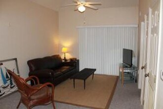 4274 Calinda Ln in Niceville, FL - Foto de edificio - Building Photo