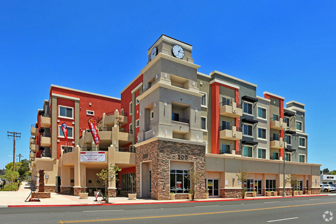 City Plaza Apartments in Escondido, CA - Building Photo