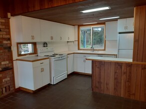 3230 WA-302 in Belfair, WA - Building Photo - Building Photo