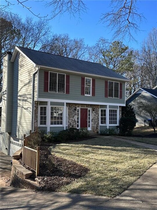 125 Floss Flower Ct in Roswell, GA - Building Photo