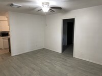 9233 Nyssa St photo'