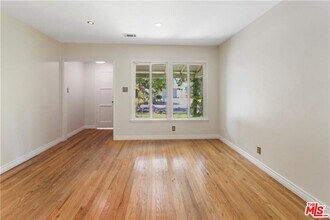 6244 Simpson Ave in Los Angeles, CA - Building Photo - Building Photo