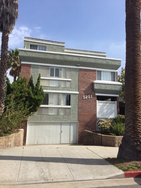 1251 Euclid St in Santa Monica, CA - Foto de edificio