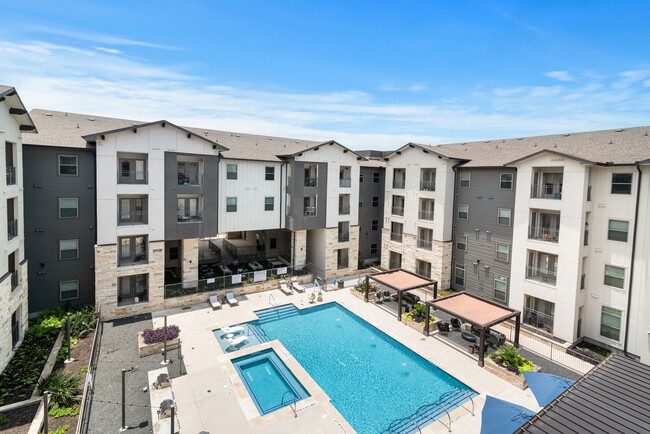 ArborView Circle C Ranch 62+ Active Adult in Austin, TX - Foto de edificio - Building Photo