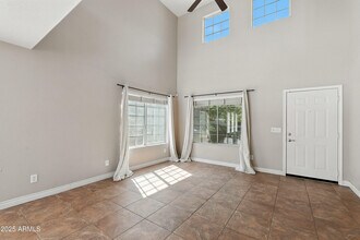 4274 E Creosote Dr in Cave Creek, AZ - Foto de edificio - Building Photo