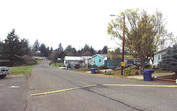 Excalibur Village in Oregon City, OR - Building Photo - Building Photo