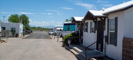 6308 S Nogales Hwy in Tucson, AZ - Building Photo - Building Photo