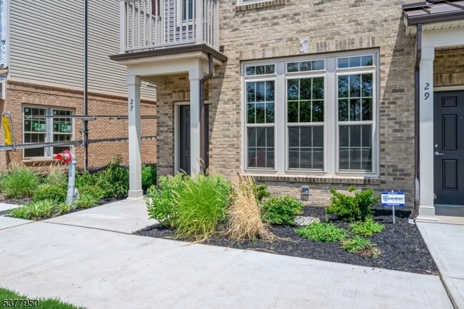 property at 27 S Davenport St