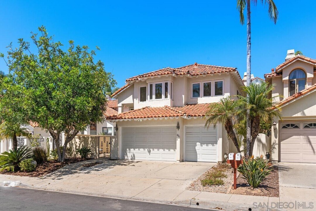 4626 Tarantella Ln in San Diego, CA - Building Photo