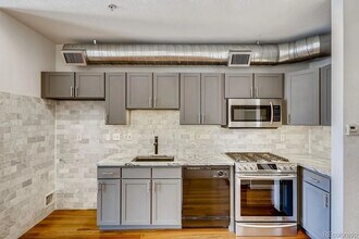 3195 Blake St in Denver, CO - Building Photo - Building Photo