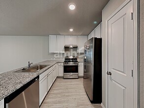 10603 Varmus Dr in Converse, TX - Foto de edificio - Building Photo