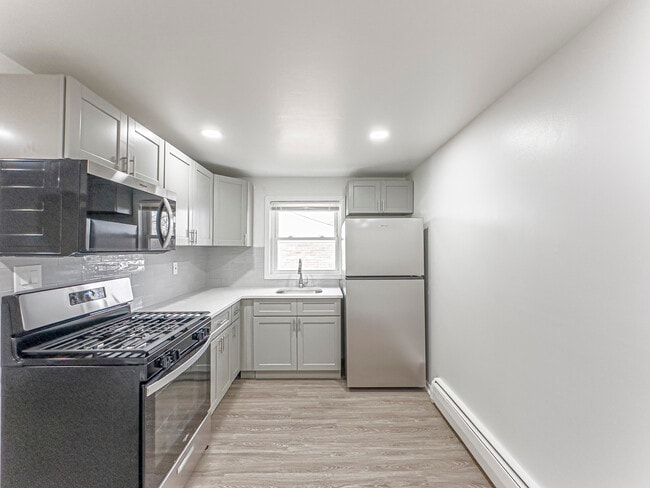 Hamilton Court Apartments in Somerdale, NJ - Building Photo - Building Photo