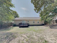 1509 Hughes Ct photo'