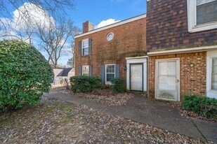 3368 Coachouse Cove in Memphis, TN - Building Photo