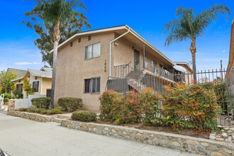 1036 Chestnut Ave in Long Beach, CA - Building Photo - Building Photo