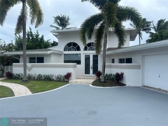 770 SE 22nd Ave in Pompano Beach, FL - Building Photo - Building Photo