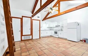 2900 Cole Ave in Waco, TX - Building Photo - Building Photo