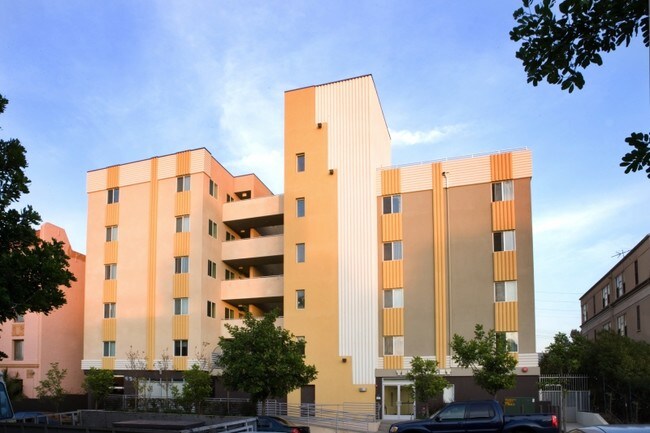 Hobart Heights in Los Angeles, CA - Building Photo - Building Photo