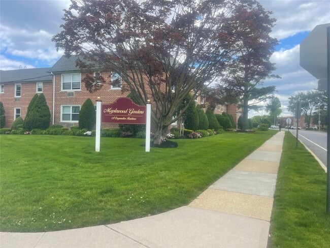 property at 130 S Park Ave