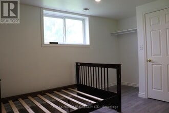 880 Mahina St in Oshawa, ON - Building Photo - Building Photo