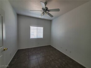 2461 Belt Buckley Dr in Henderson, NV - Building Photo - Building Photo