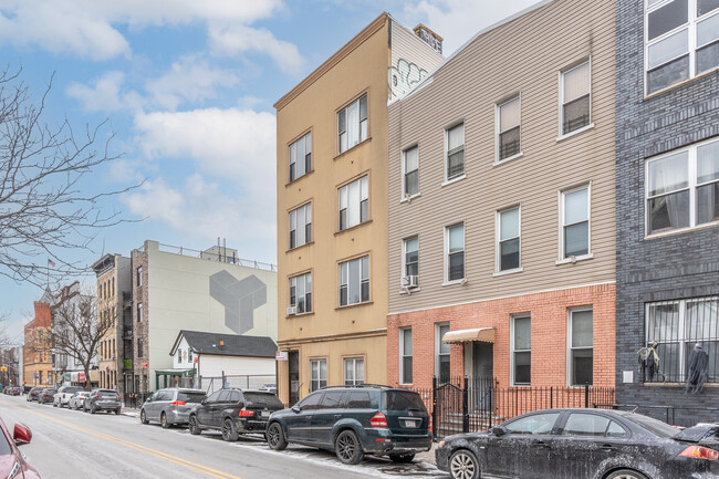 1362 DeKalb Ave in Brooklyn, NY - Building Photo - Building Photo