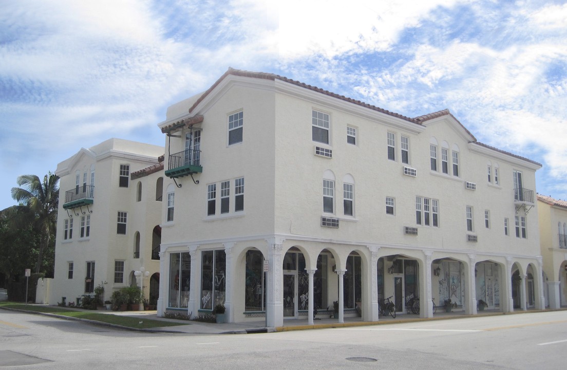 184 Sunset Ave in Palm Beach, FL - Building Photo