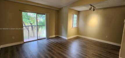 4151 N Haverhill Rd in West Palm Beach, FL - Building Photo - Building Photo