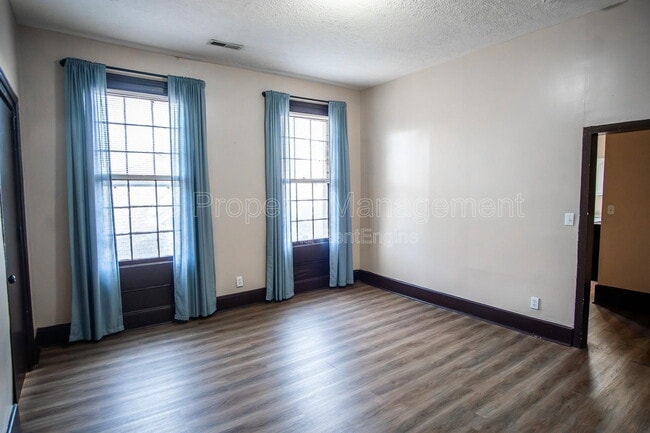 property at 1709 E 5th Ave